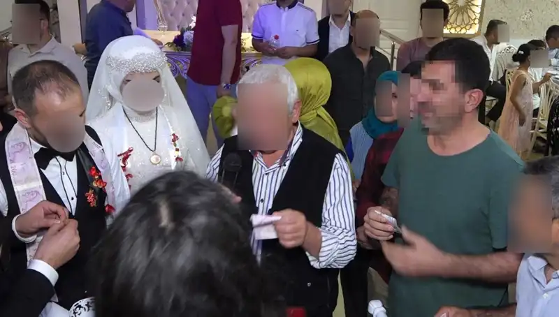 Davetsiz Düğüne Katılan Hırsızın İnanılmaz Varyasyonu