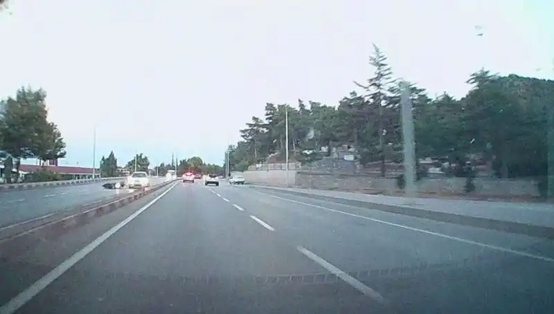 Motosiklet ve Otomobil Çarpıştı: Bir Yaralı, Soruşturma Başlatıldı