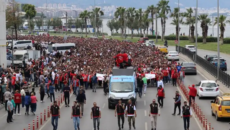 İzmir'de Grev Kıyameti: Dördüncü Gününde Neler Oluyor?