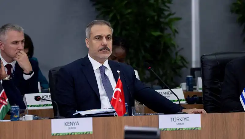 Bakan Fidan BRICS Zirvesi'nde Yapay Zeka İçin Acil Tedbir Çağrısı Yaptı
