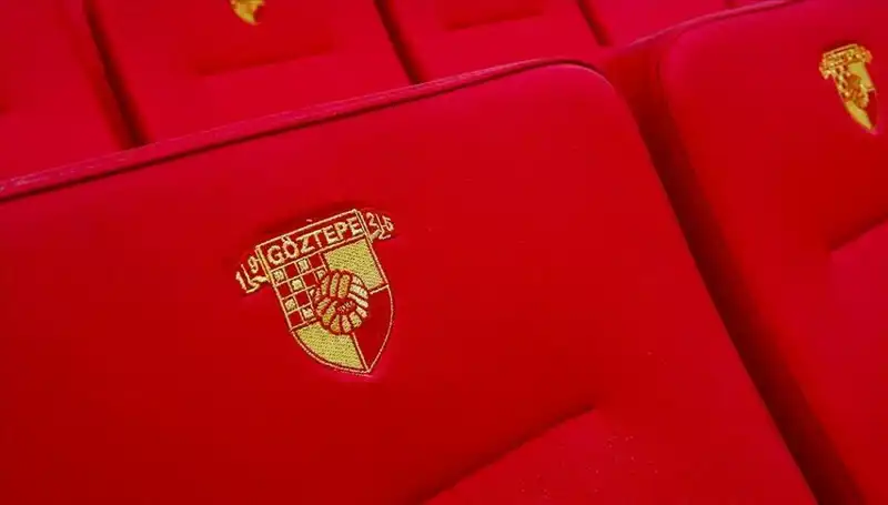 Göztepe, Transferin Parlayan Yıldızı Junior Olaitan ile Anlaştı