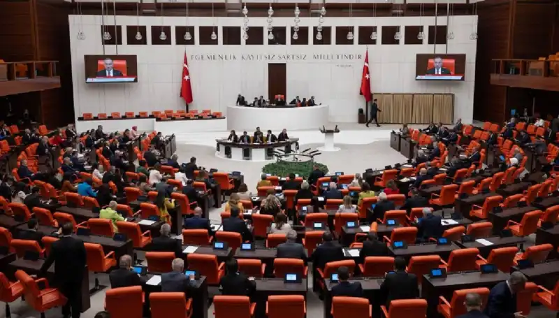 Türkiye'nin 10'uncu Yargı Paketi Meclis'ten Geçti: Reformlar Neler Getiriyor?