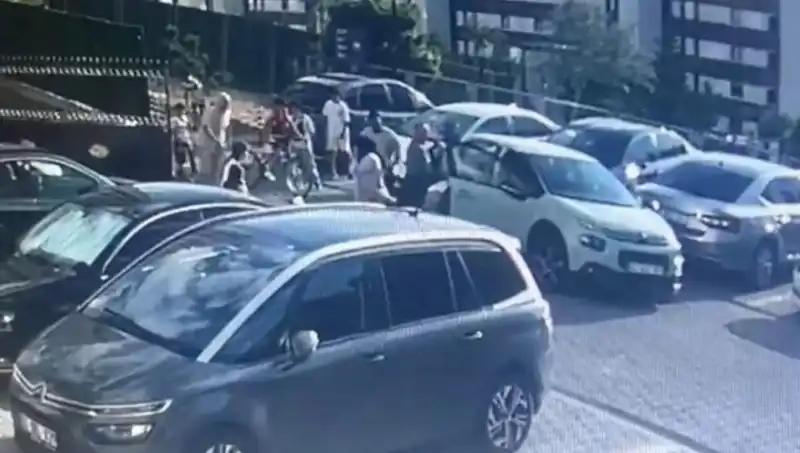 Eşi ve Yakınlarını Arabayla Ezme Annesi, Herkesi Şok Etti!
