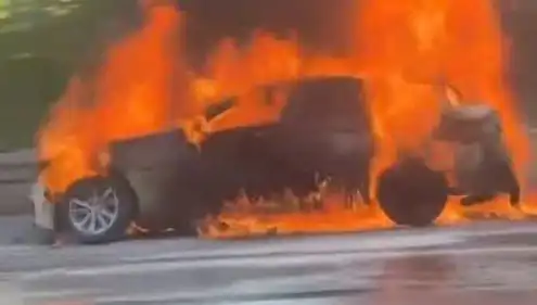 15 Temmuz Şehitler Köprüsü'nde Tüm Trafiği Durduran Korkunç Araç Yangını