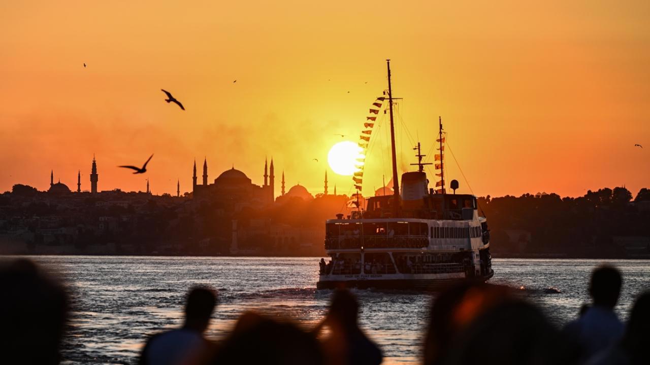 Türkiye'nin Turizm Geliri Tarihi Rekor Kırdı!