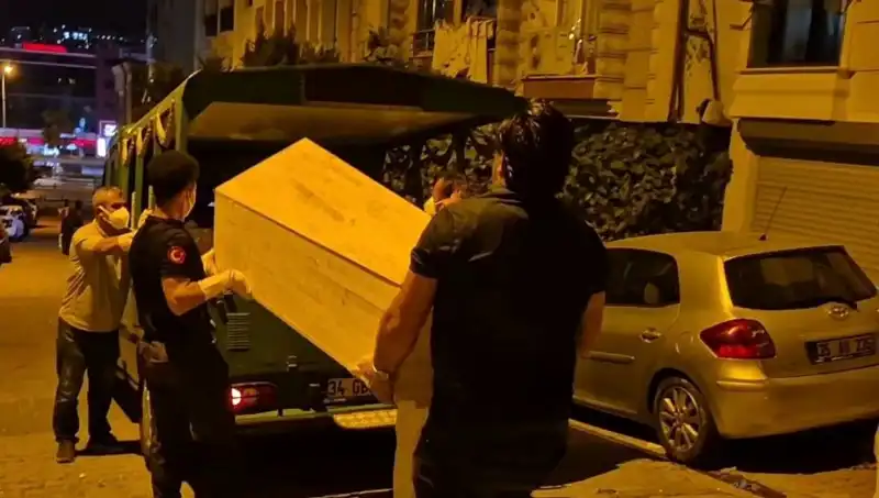 Esenyurt’ta Gizemli Ölüm: Kadın Cesedi Bulundu, Herkes Şokta!