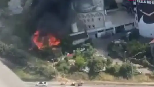 Kağıthane’de Korkutan Yangın: Dumanlar Gökyüzünü Kaplan Gibi Sardı