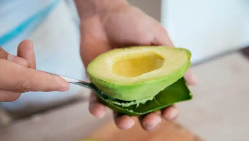 Avokado Yağlarının Sağlık Faydaları: Gerçekten Ne Kadar Yenilesi?