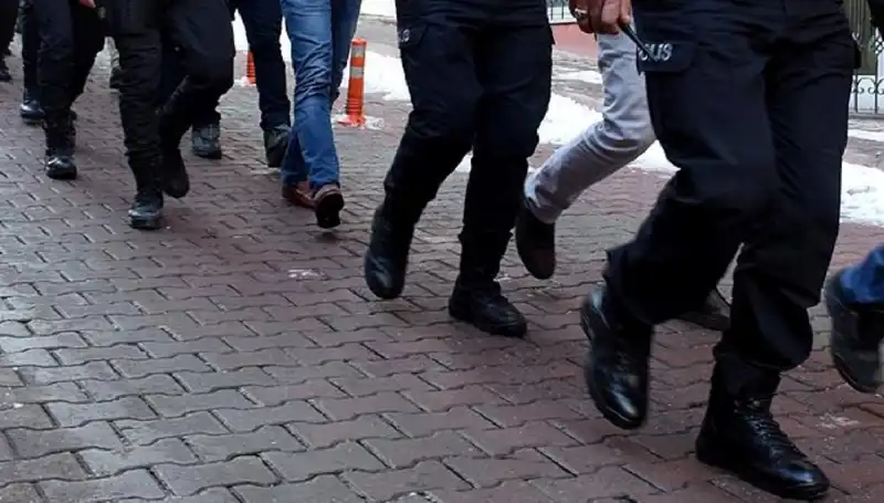 Türkiye'de FETÖ’ye Yönelik MİT ve Emniyet Operasyonları Büyüyor!